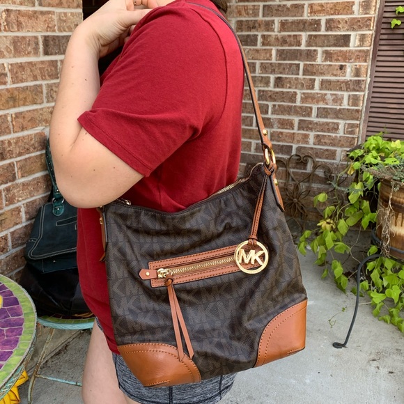 Michael Kors Handbags - Michael kors one strap shoulder bag